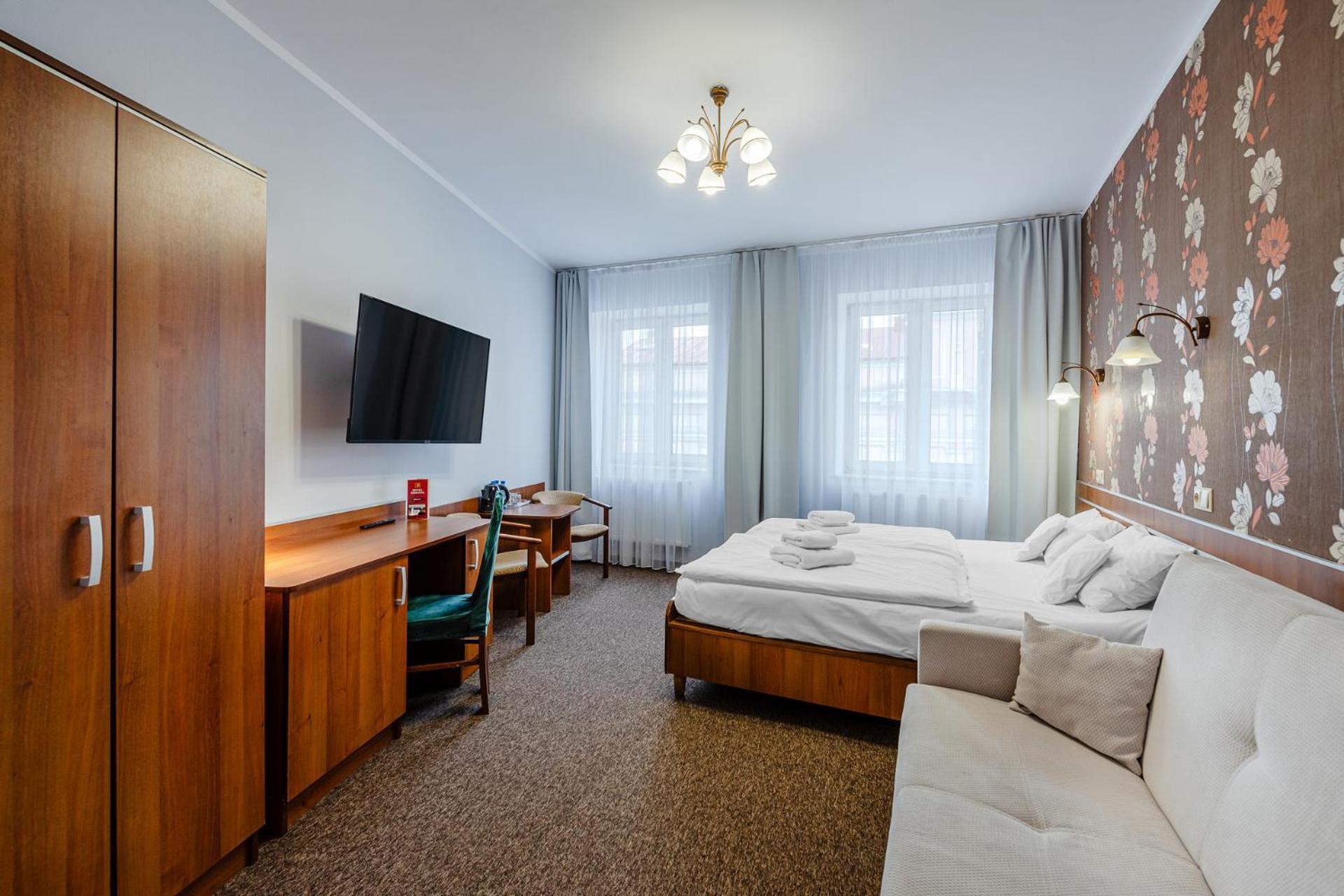 Hotel Bristol Kielce Kültér fotó