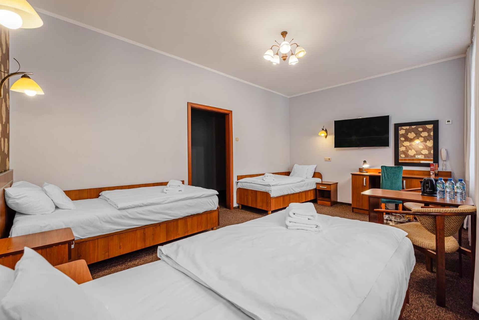 Hotel Bristol Kielce Kültér fotó