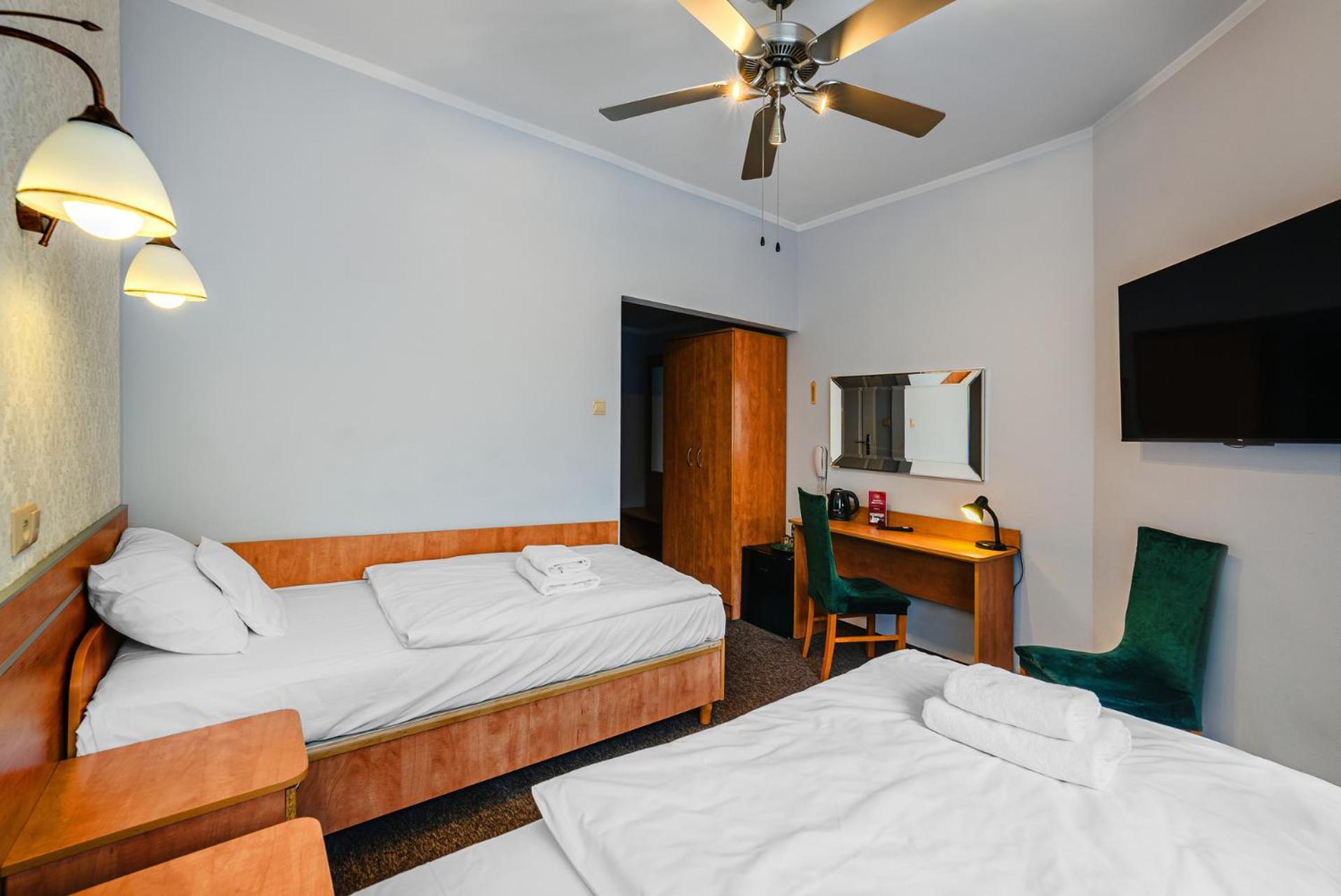 Hotel Bristol Kielce Kültér fotó